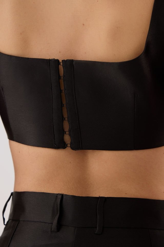 Rati Black
